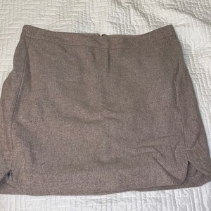 Beige wool JCrew Factory notched hem mini skirt size 10
